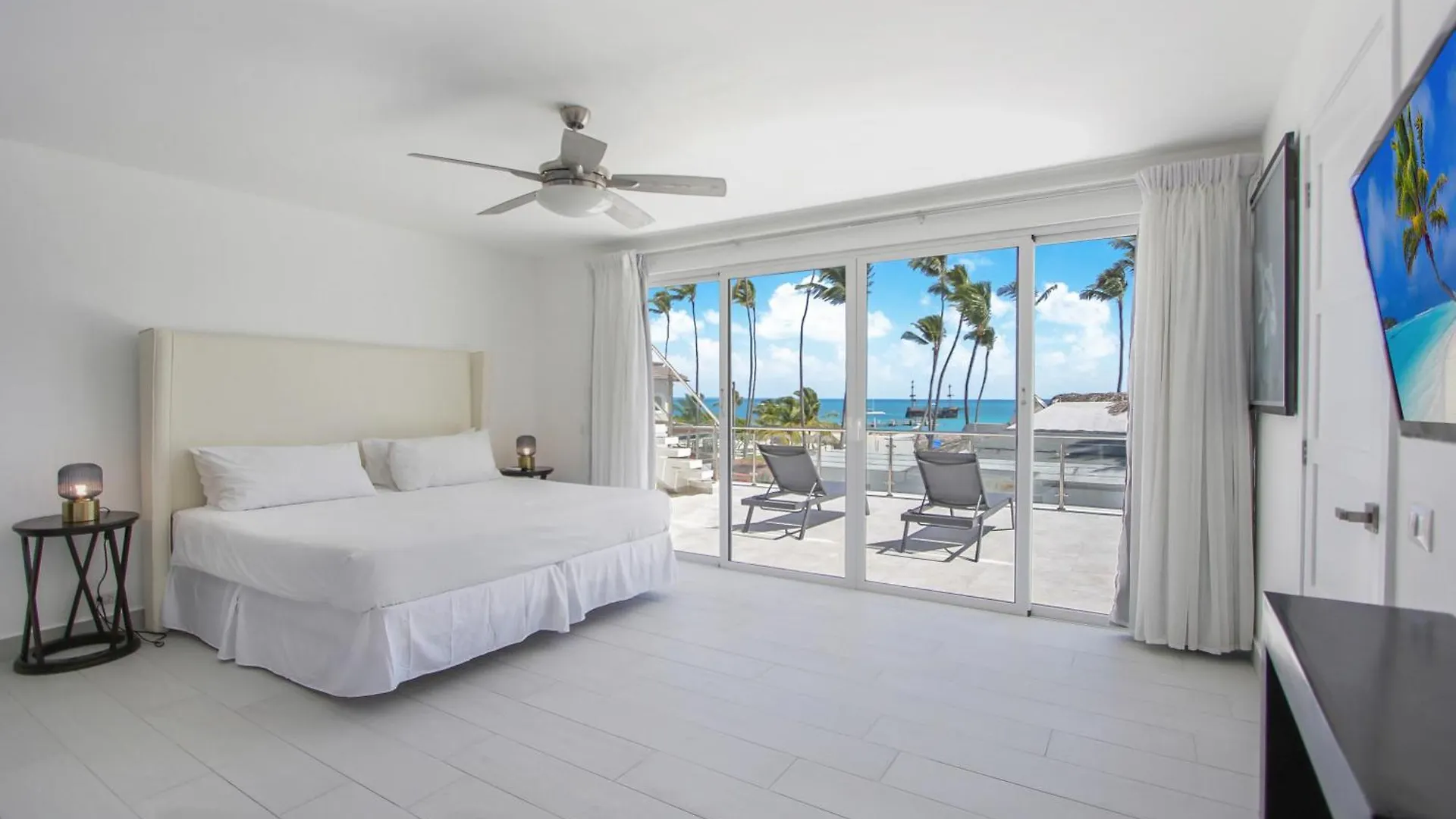 פונטה קאנה Luxury Villa In Bavaro Just On The Beach